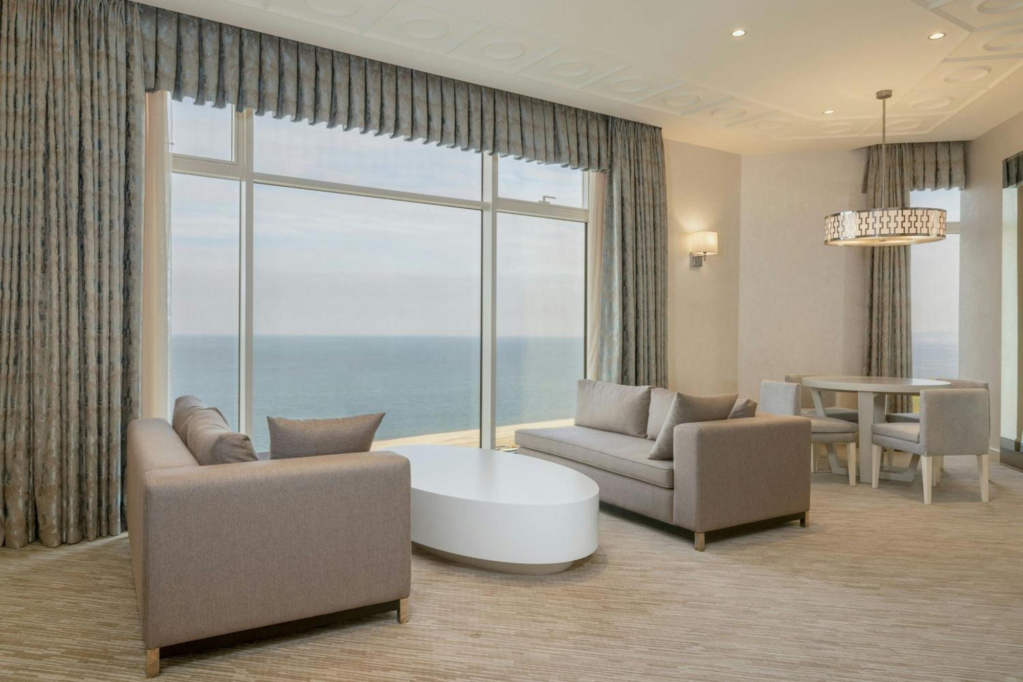 Sheraton Batumi Hotel Exteriör bild A living room in a typical apartment